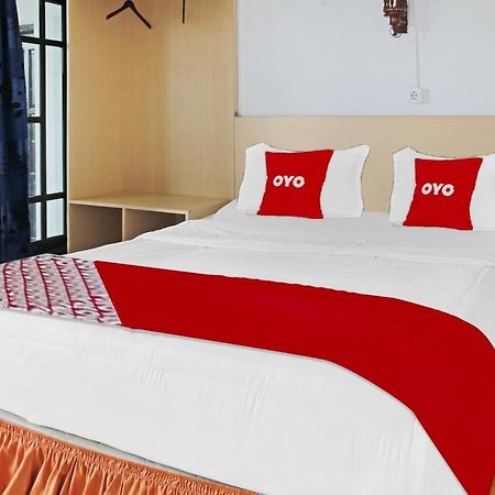 Oyo 90221 Makarim Guest House Syariah Pangkalanbuun Eksteriør billede