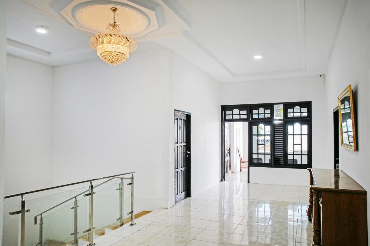 Oyo 90221 Makarim Guest House Syariah Pangkalanbuun Eksteriør billede