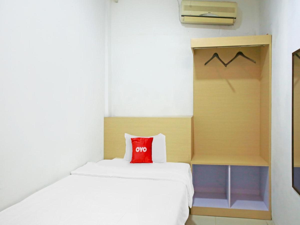 Oyo 90221 Makarim Guest House Syariah Pangkalanbuun Eksteriør billede