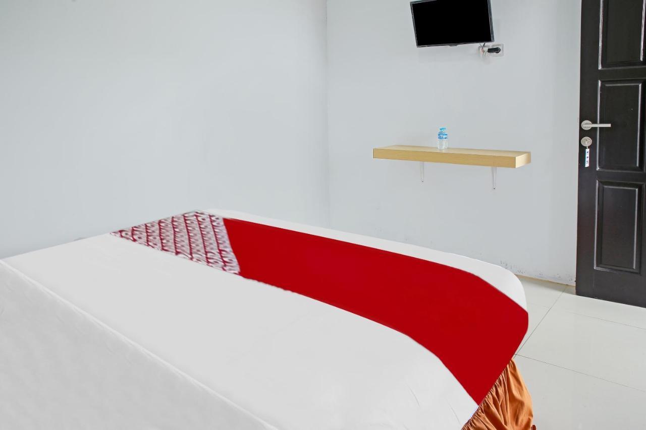 Oyo 90221 Makarim Guest House Syariah Pangkalanbuun Eksteriør billede
