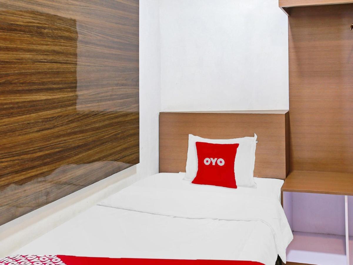 Oyo 90221 Makarim Guest House Syariah Pangkalanbuun Eksteriør billede