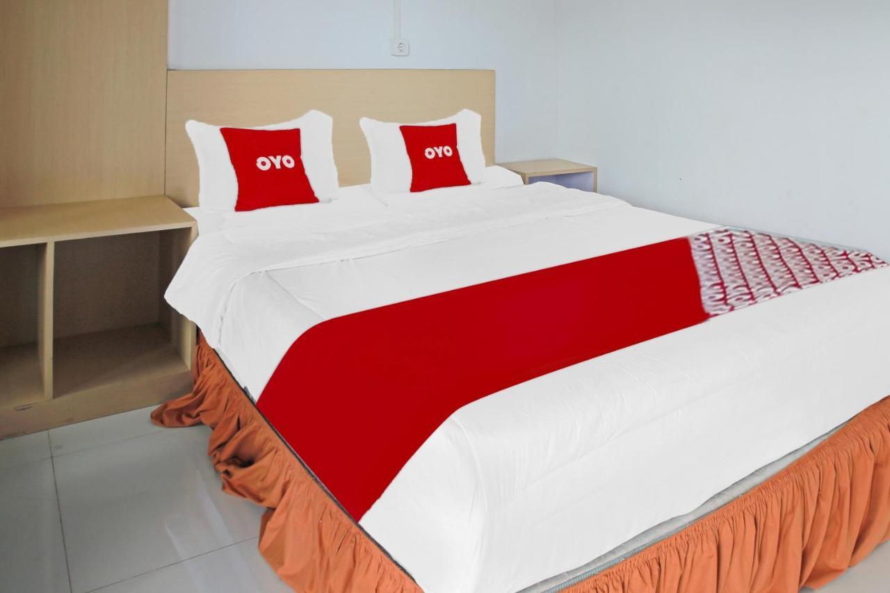 Oyo 90221 Makarim Guest House Syariah Pangkalanbuun Eksteriør billede