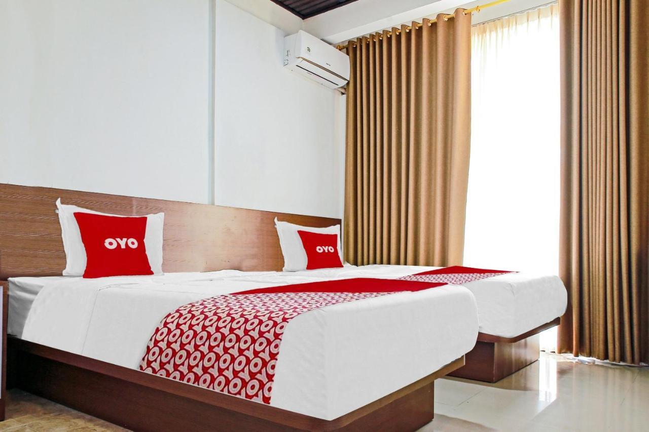 Oyo 90221 Makarim Guest House Syariah Pangkalanbuun Eksteriør billede